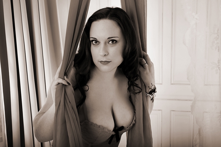 light-bright-boudoir-photography-birmingham-005 light-bright-boudoir-photography-birmingham